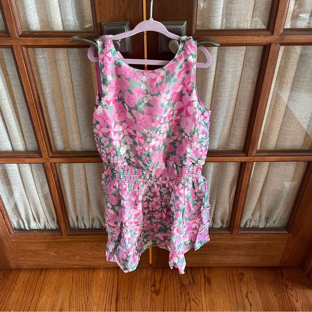 Girls Vineyard Vines montauk daisy smocked dress - Size Medium